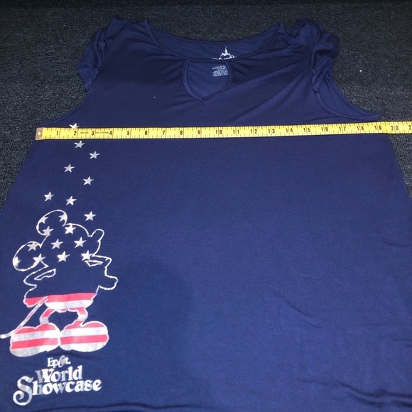 Disney Park Blue Mickey Mouse US Flag Epcot Showcase Short Sleeve Top Size XL - Picture 8 of 9